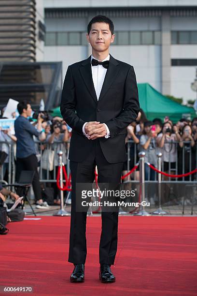 South Korean actor Song Joong-Ki attends the photocall for Seoul International Drama Awards 2016 at the KBS on September 8, 2016 in Seoul, South...