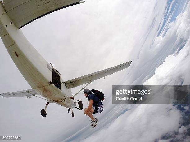 Looping Plane 168 Looping Plane Stock Photos, High-Res Pictures, and Images - Getty ...