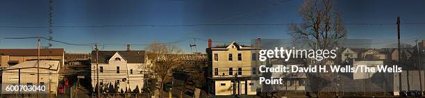 city and train tracks - bridgeport connecticut fotografías e imágenes de stock