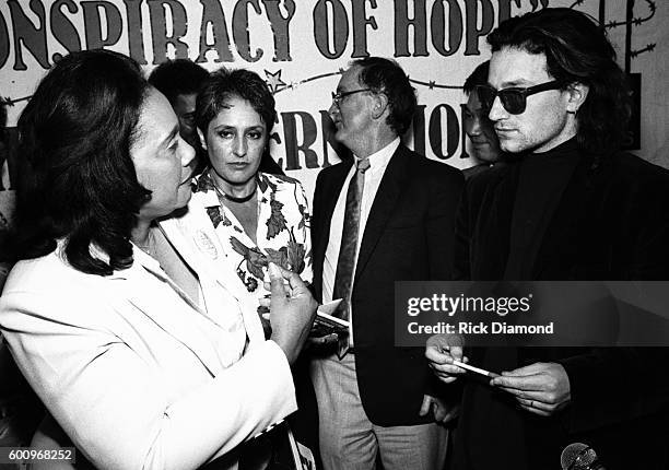 Coretta Scott King, Singer/Songwriter Joan Baez, Amnesty's Jack Healey and U2's Bono attend a press conference discussing The Conspiracy of Hope tour...