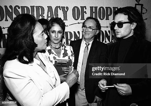 Coretta Scott King, Singer/Songwriter Joan Baez, Amnesty's Jack Healey and U2's Bono attend a press conference discussing The Conspiracy of Hope tour...