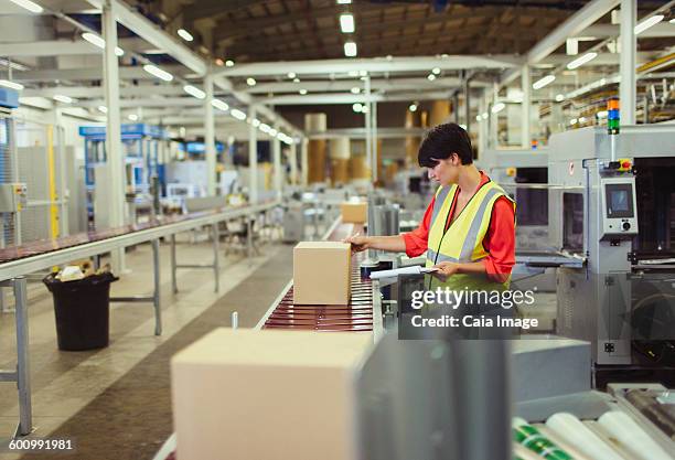 Box Factory Labourer 299 Factory Worker In Assembly Line Boxes Stock Photos, High-Res ...