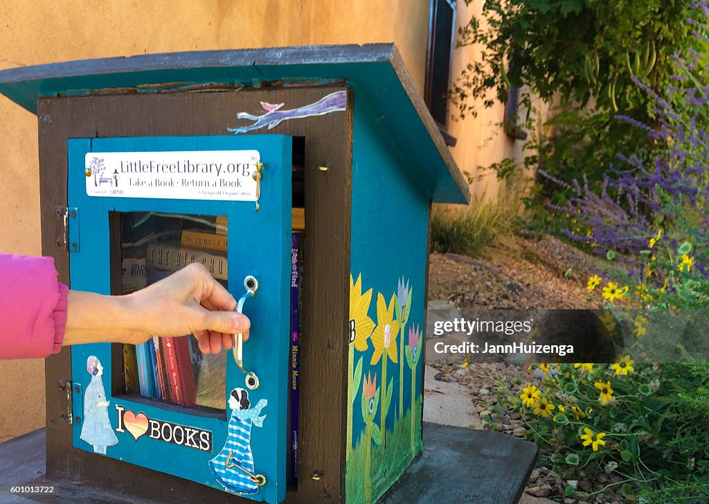 Santa Fe, NM: Pequeña caja de biblioteca gratuita