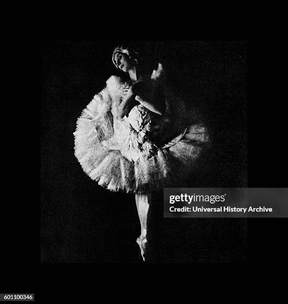 Photograph of Anna Pavlova a Russian prima ballerina. Dated 20th Century.