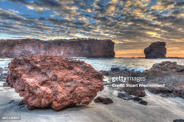 Hawaiian Rocks Stack Hawaii Rock Stack Photos and Premium High Res Pictures - Getty Images