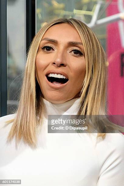 Giuliana Rancic visits "Extra" at their New York studios at H&M in Times Square on September 9, 2016 in New York City.