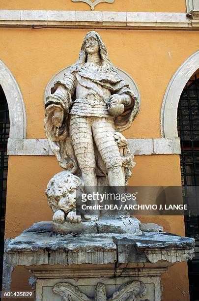 Statue of Charles II of Spain front of the Palace of Nobles, L'Aquila, before the earthquake in 2009, Abruzzo, Italy.