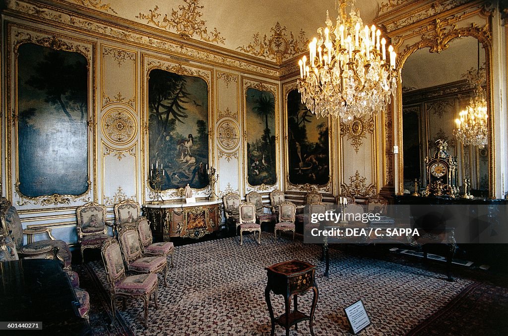 Living room, Chateau de Chantilly, Picardy.