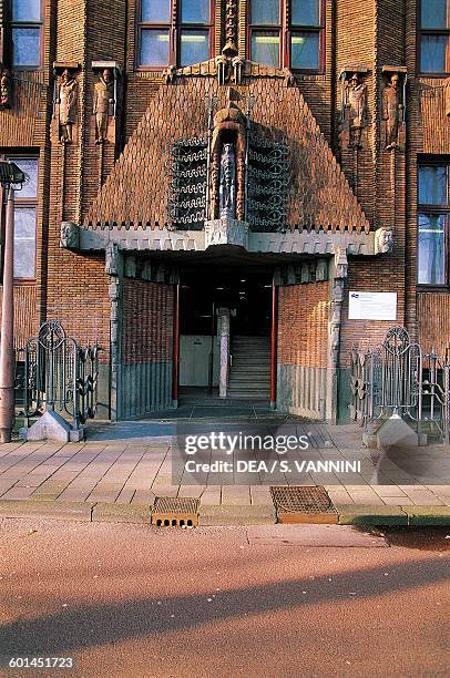 Facade of the Scheepvaarthuis, Shipping House, 1912-1916, architect Johan van der Mey , detail, Amsterdam. Netherlands, 20th century.