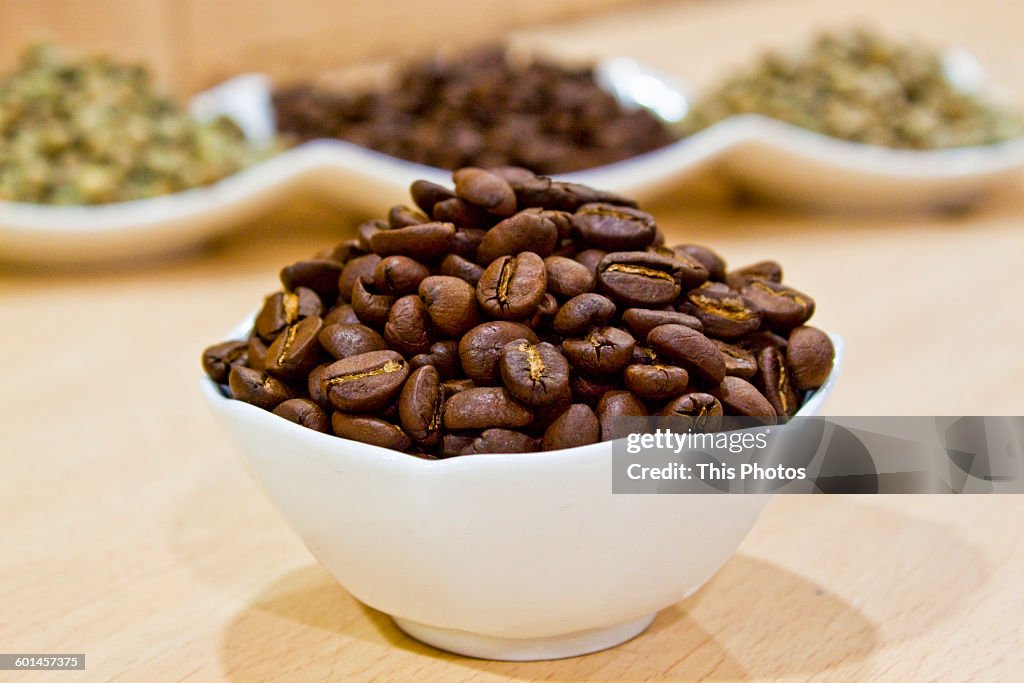 Coffee Seeds Fried & Raw
