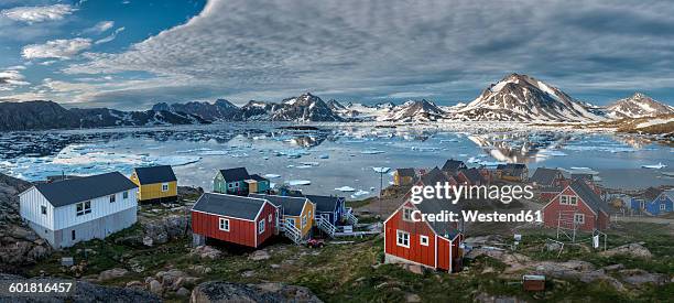 greenland, schweizerland, kulusuk, panorama - grönland stock-fotos und bilder