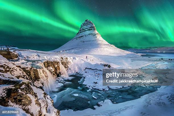 northern lights, mount kirkjufell, jokulsarlon lagoon, iceland - snow scene stock pictures, royalty-free photos & images