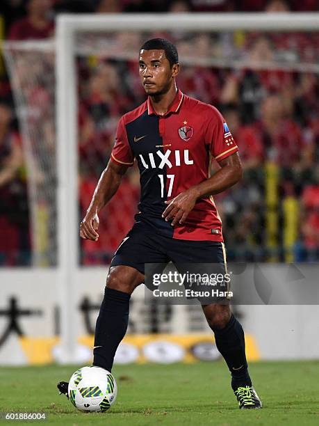 Bueno of Kashima Antlers in action during the J.League match between Kashiwa Reysol and Kashima Antlers at the Hitachi Kashiwa Soccer Stadium on...