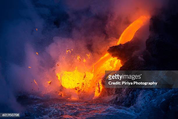 lava ocean entry - lava ocean stock pictures, royalty-free photos & images