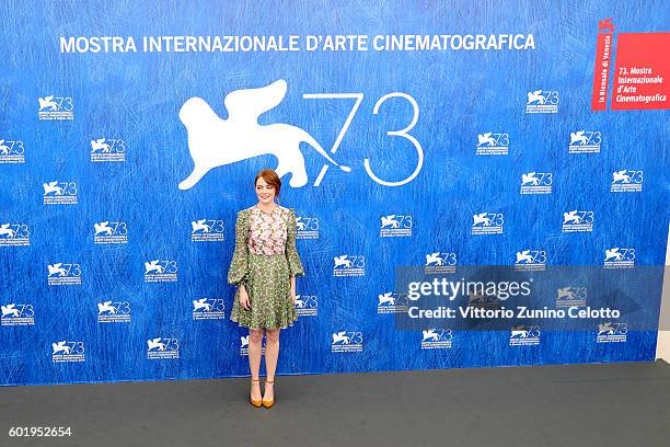 Actress Emma Stone attends a photocall for 'La La Land' during the 73rd Venice Film Festival at Palazzo del Casino on August 31, 2016 in Venice,...