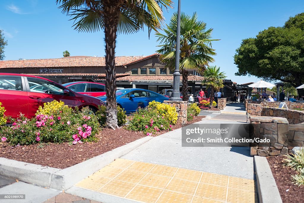 Town And Country Shopping Center