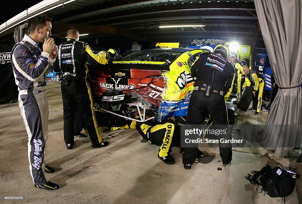 NASCAR Sprint Cup Series Federated Auto Parts 400