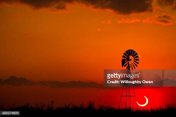 2012 annular solar eclipse - lubbock, texas - lubbock texas stock pictures, royalty-free photos & images