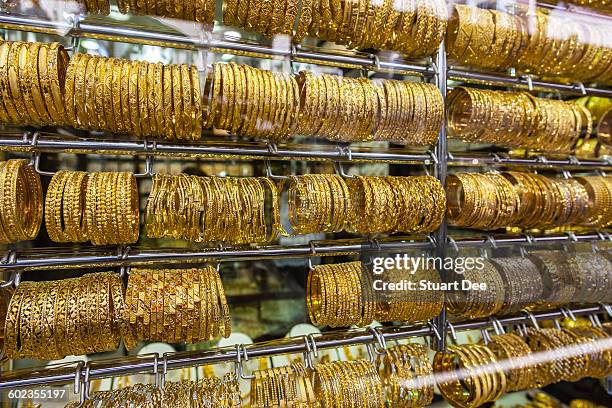 gold jewelry, dubai - stuart gold stock pictures, royalty-free photos & images
