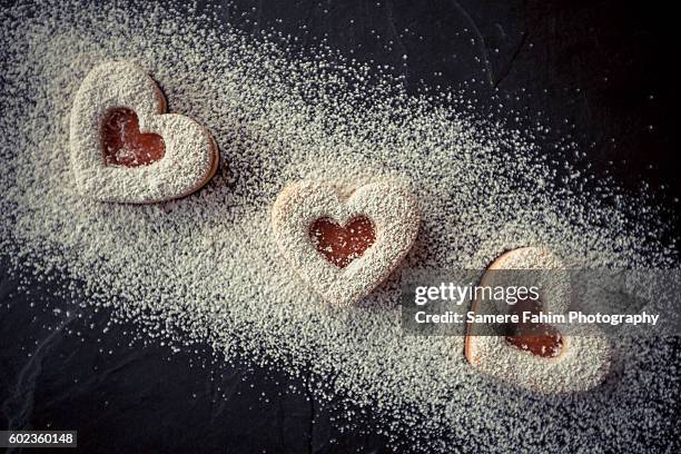 homemade heart shortbreads - stern stock-fotos und bilder