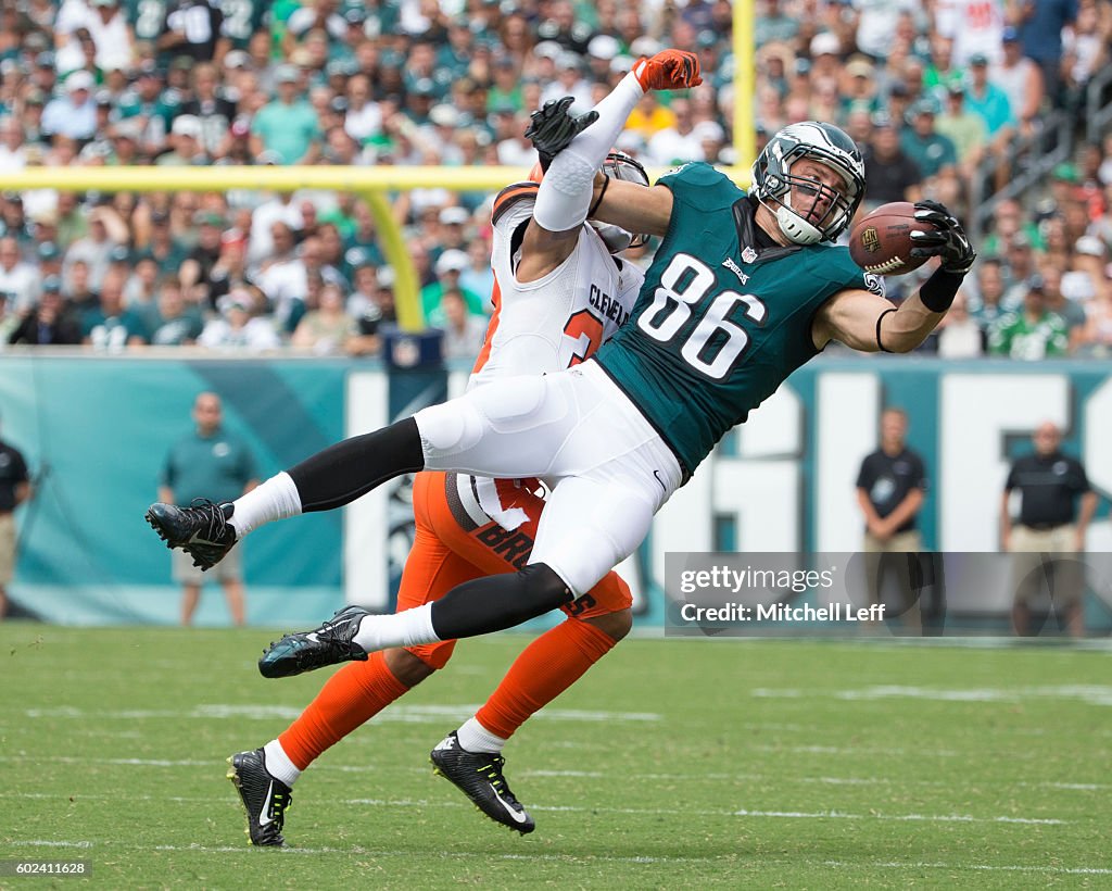 Cleveland Browns v Philadelphia Eagles