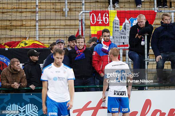 Peter Larsson of Helsingborgs IF talks to the fans after the Allsvenskan match between Ostersunds FK and Helsingborgs IF at Jamtkraft Arena on...