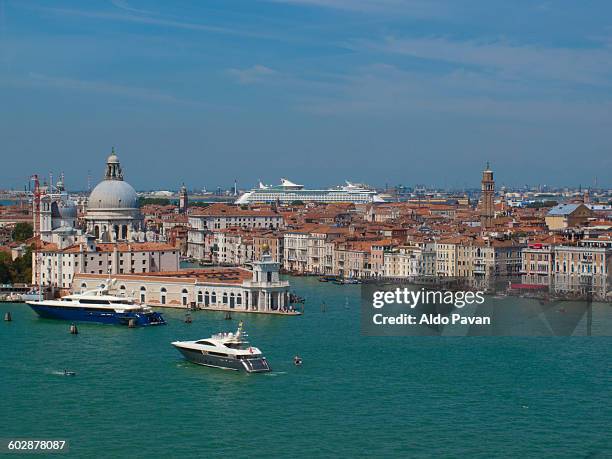 italy, venice, punta della dogana - punta della dogana stockfoto's en -beelden