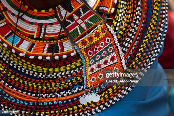 kenya, nanyuki, samburu tribe of kisargei - bead - fotografias e filmes do acervo