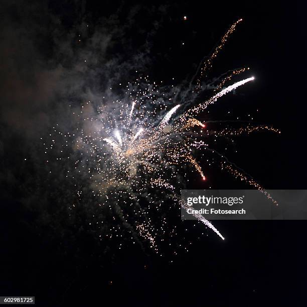 fireworks display at night on canada day - kenora stockfoto's en -beelden