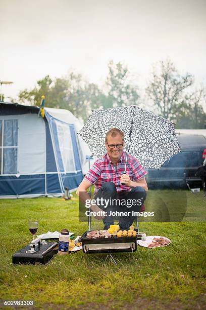 Barbeque Raining Rain Bbq Photos and Premium High Res Pictures - Getty Images