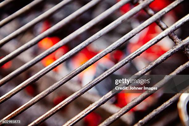 close-up of barbecue grill - burning embers stock pictures, royalty-free photos & images