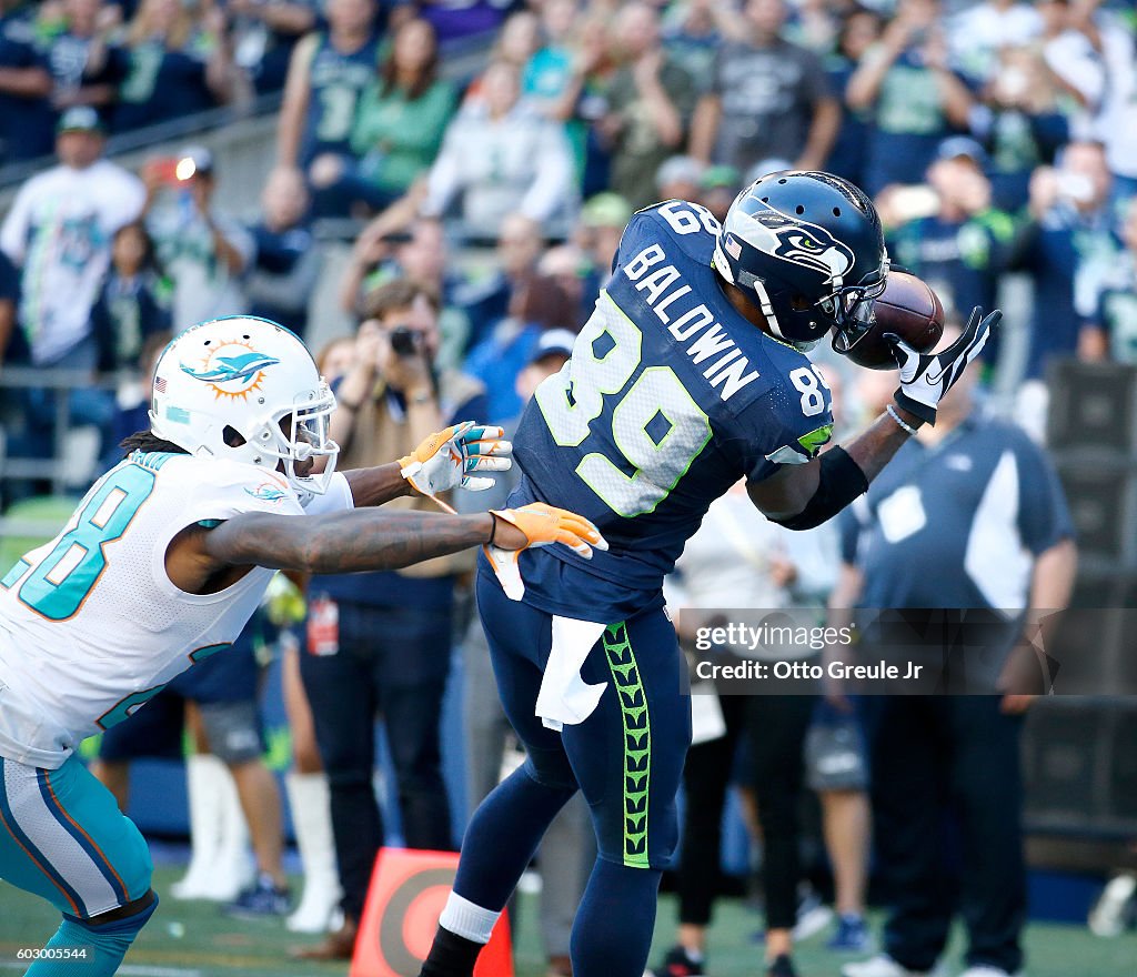 Miami Dolphins v Seattle Seahawks