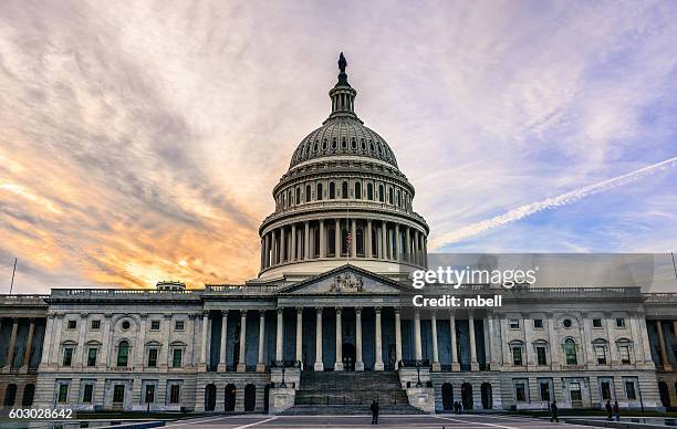 us capitol building and dome (east front) - washington dc - kapitolium bildbanksfoton och bilder