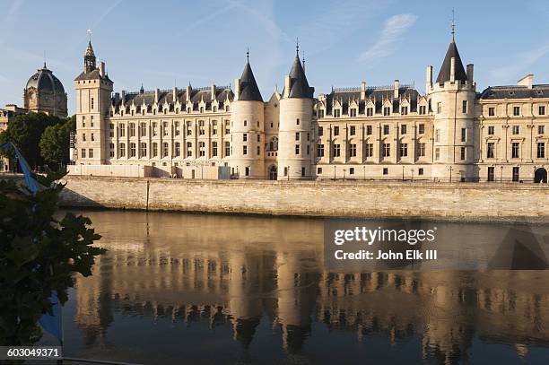 paris, conciergerie - conciergerie foto e immagini stock