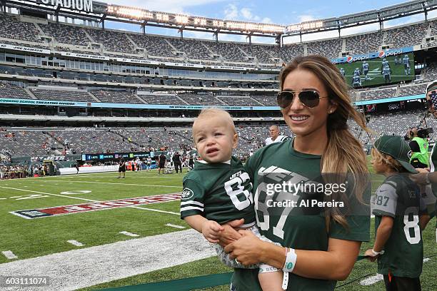 Jessie James Decker attends the New York Jets versus Cincinnati Bengals game at MetLife Stadium on September 11, 2016 in East Rutherford, New Jersey.