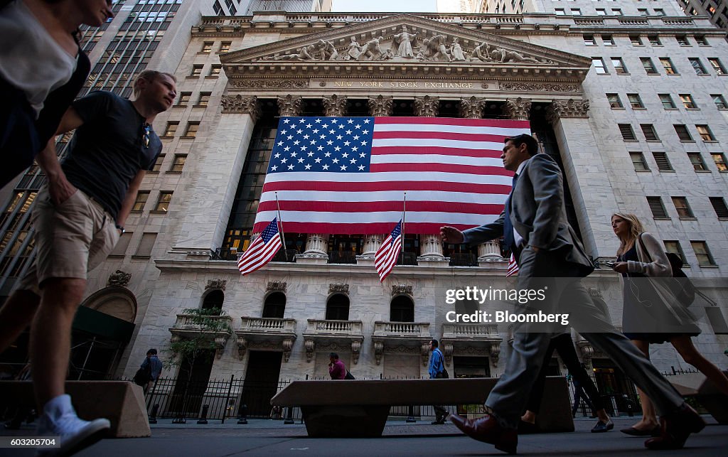 Trading On The Floor Of The NYSE As U.S. Stocks Rebound, Bond Rout Eases Before Brainard Comments