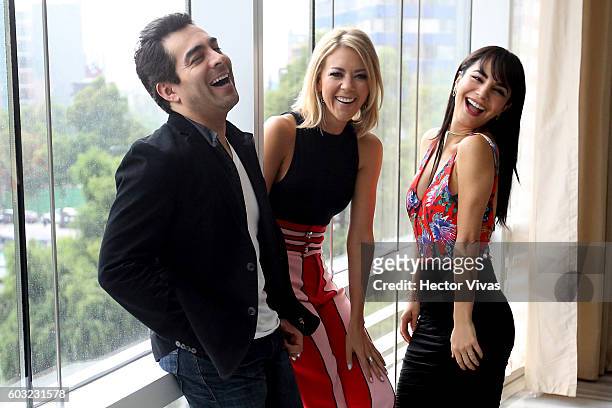 Actors Omar Chaparro, Fernanda Castillo and Martha Higareda pose for pictures prior a press conference to present the movie No Manches Frida at The...