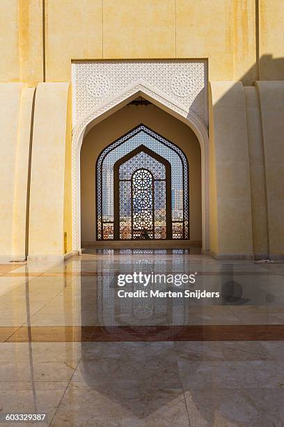 mosque interior with shiny marble floor - qatar mosque stock pictures, royalty-free photos & images