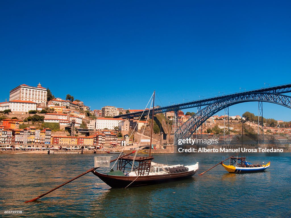 Portugal, Porto, Douro River an Luiz I Bridge