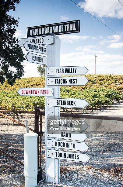 union road wine trail - paso robles stockfoto's en -beelden