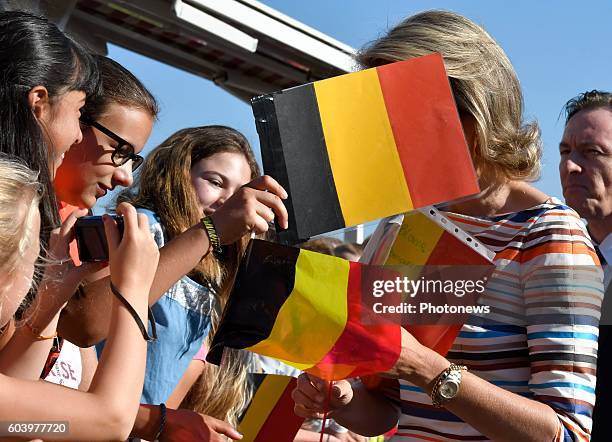 - Le Roi Philippe et la Reine Mathilde visitent la Province de Luxembourg. Le Roi et la Reine visiteront le centre intergénérationnel l'Auberge du...