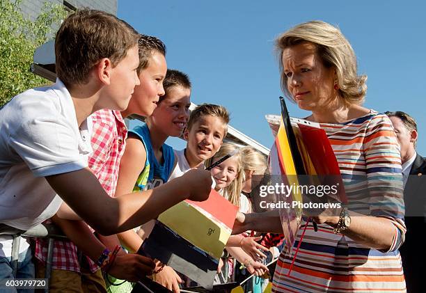 - Le Roi Philippe et la Reine Mathilde visitent la Province de Luxembourg. Le Roi et la Reine visiteront le centre intergénérationnel l'Auberge du...