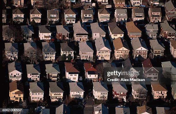 suburban houses - somerville - fotografias e filmes do acervo