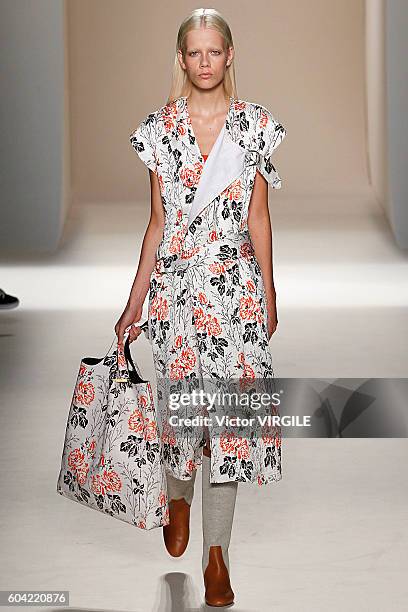 Model walks the runway at the Victoria Beckham Ready to Wear Spring Summer Ready to Wear 2017 Women's Fashion Show during New York Fashion Week on...