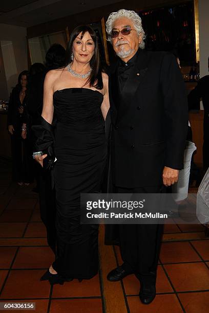 Anjelica Huston and Robert Graham Jr. Attend Vanity Fair Oscar Party at Morton's Restaurant on March 5, 2006.