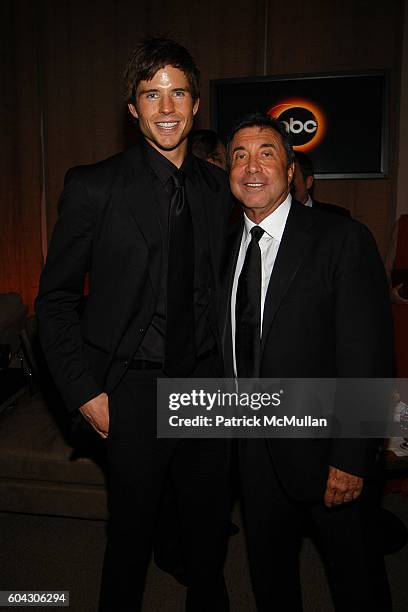 Chris Beckman and Sandy Gallin attend Vanity Fair Oscar Party at Morton's Restaurant on March 5, 2006.