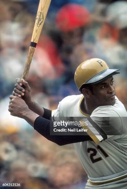 Pittsburgh Pirates Roberto Clemente in action, at bat vs Chicago Cubs at Wrigley Field. Chicago, IL 6/23/1972 CREDIT: Neil Leifer