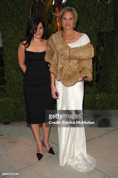 Sara Switzer and Beth Kseniak attend Vanity Fair Oscar Party at Morton's Restaurant on March 5, 2006.