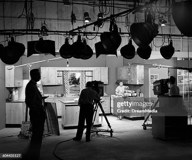 Behind The Scenes Kitchen Photos and Premium High Res Pictures - Getty ...