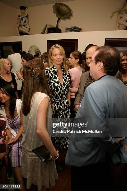 Jeri Ryan and Guests attend LUCKY MAGAZINE HOSTS PARTY TO CELEBRATE LA SHOPPING GUIDE at 3rd St. On August 10, 2006.